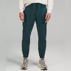 Lululemon men’s city sweat jogger size medium 27” inseam green jasper